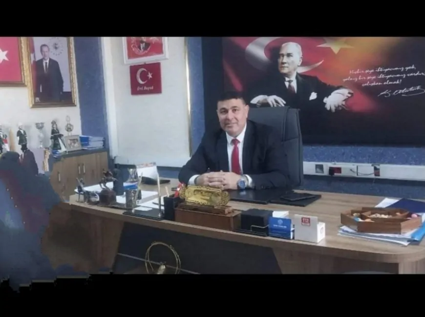 Iğdır Gençlik ve Spor İl Müdürlüğü Yurt Hizmetleri Müdürü Erol Bayat’ın 2025 Yeni Yıl Mesajı