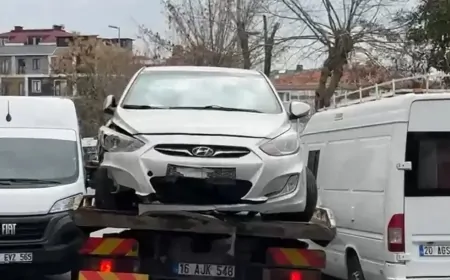 İstanbul'da Ehliyetsiz Sürücünün Sebep Olduğu Akılalmaz Kaza: 8 Araç Hasar Gördü