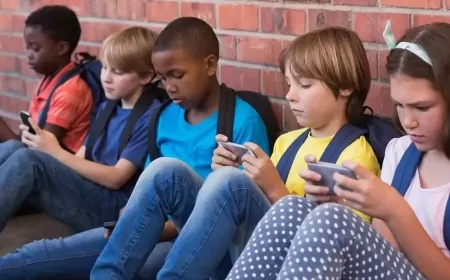 İngiltere Teknoloji Bakanı, ChatGPT'nin Ödevlerde Kullanımını Destekliyor: Yapay Zeka Kaygıları Hesap Makinelerinin İlk Çıkışına Benzetildi