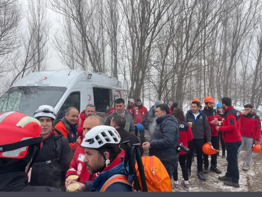 Türk Kızılay Iğdır Şubesi’nden Anlamlı 6 Şubat Anması: Afet Bilinci ve Dayanışma Ön Planda