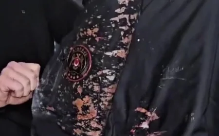 Saraçhane'de Gerginlik Tırmanıyor: Polise Asitli Saldırı, Bakan Yerlikaya'dan Açıklama