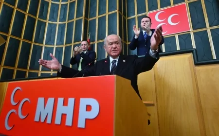 Bahçeli'den Sert Tepki: Özel'in 'Sokak Çağrıları' ve İmamoğlu Protestolarını Hedef Aldı, 15 Temmuz Uyarısı Yaptı