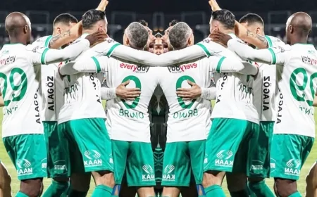 FK, İki Penaltının Kaçtığı Mücadelede Sakaryaspor'u Farklı Mağlup Etti! Play-Off Umutları Yeşerdi