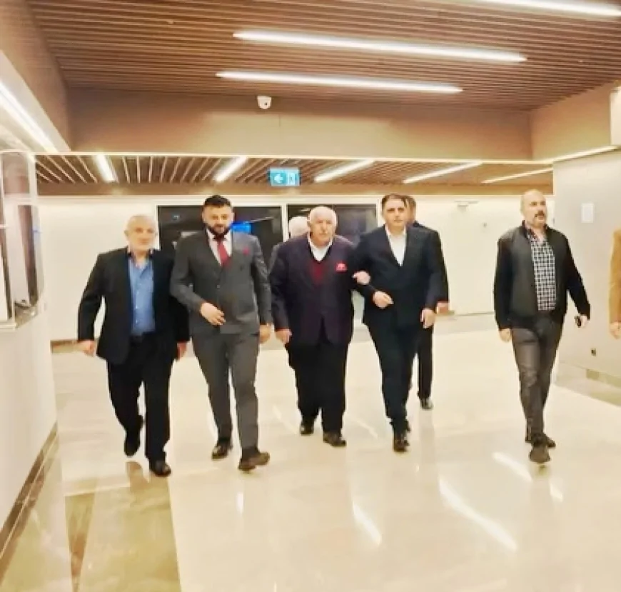 Sırrı Süreyya Önder’e Anlamlı Ziyaret