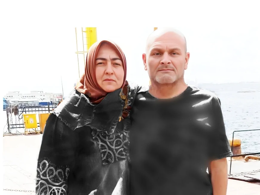 "Başta Eşim Özlem Kavri Olmak Üzere Tüm Annelerin Anneler Günü Kutlu Olsun"