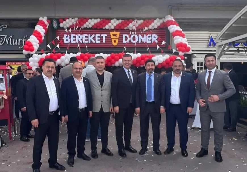 Pendik'te Bereketli Açılış: İş Dünyası ve Siyaset Arenası "Bereket Döner"de Buluştu