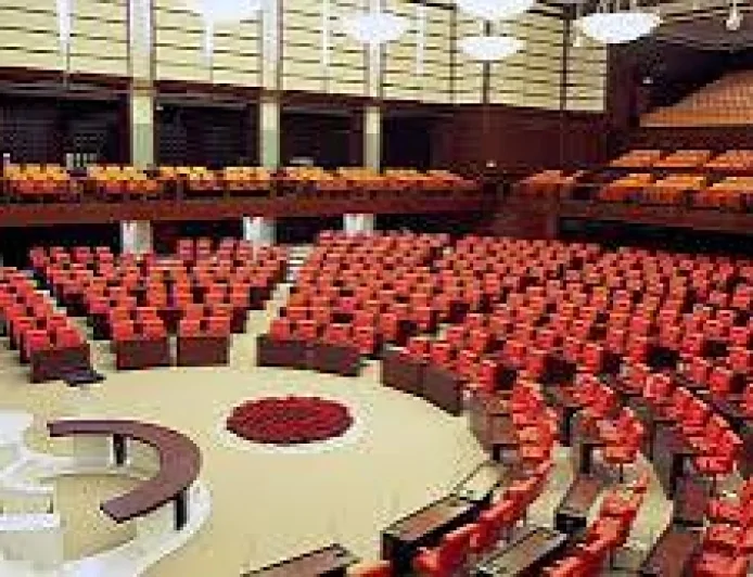 Vekiller Sofrayı Kurdu, Vaatleri Tavada Bıraktı  Yorum: Gazeteci Tahir Kavri