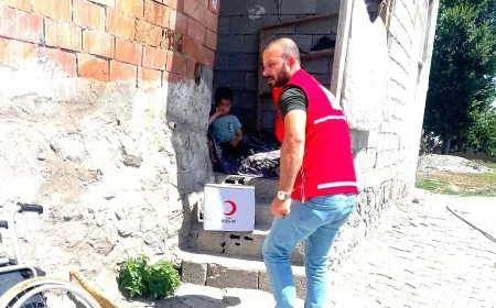 Kızılay’dan Tuzluca’ya Yardım Eli: İhtiyaç Sahibi Aileye Destek Verildi