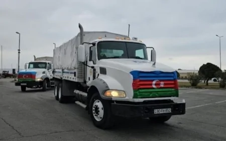 Azerbaycan, İran'a insani yardım gönderdi